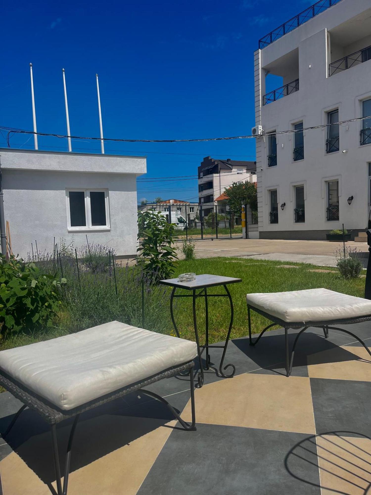 Minicity Inn Belgrado Exterior foto